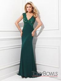 Party dress/ EVENING DRESS size /taille 6