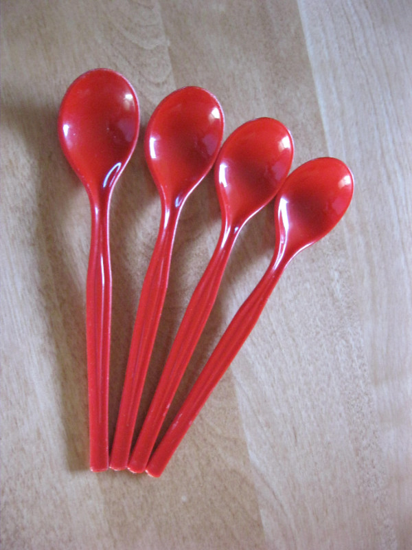 Hard plastic egg spoons in Kitchen & Dining Wares in Kitchener / Waterloo