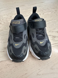 Nike Toddler Runners size 9C