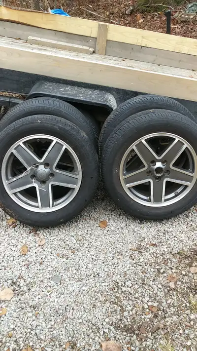 17 inch rims set of 4 came off 2009 jeep patriot little thread on summer tires $300