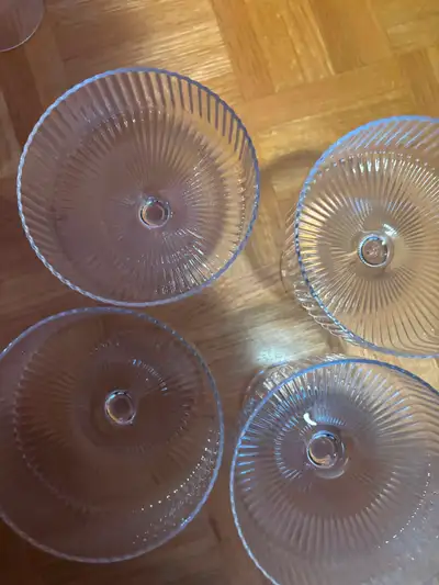 Pickup Mississauga 4 glasses