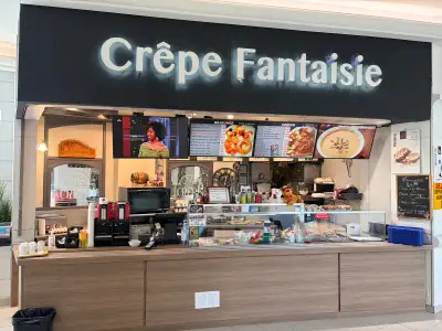 Restaurant déjeuner et crêpes à vendre au Centre Duvernay à Laval. Commerce familial depuis 30 ans....