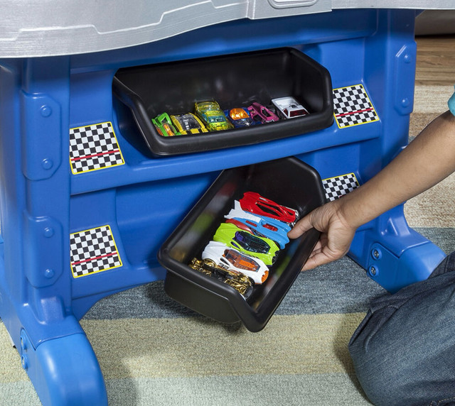 Step2 hot wheels table  in Toys & Games in Edmonton - Image 3