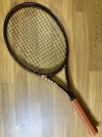 Wilson Pro Staff Six One 100 v14 (4 3/8) Tennis Racquet 
