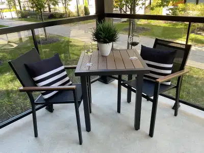 Ensemble de bistro & 2 chaises , View more