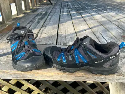 Salomon shoes. Waterproof.  Size 10, View more