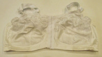 BRA, Plus size, BRAND NEW, front closure, white lace, 44D