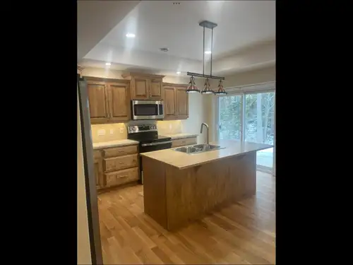 CORNWALL. 101 MADISON AVE Beautiful custom built 2 bedroom home A place you would be very proud to c...