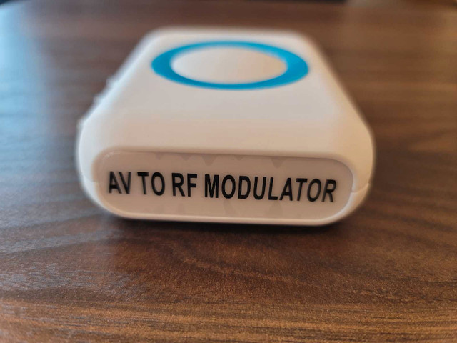 RF modulator - can be used to hook RCA to both digital and analo in General Electronics in Saskatoon - Image 2