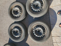 215 60 16R 4 winter tires in original Toyota rims 