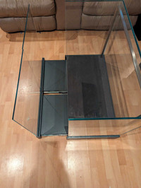 Glass retail display case