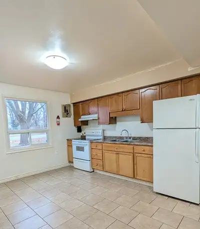 2-Bedroom Corner Townhome for Rent – Alvinston $1,499/month + utilities (natural gas, water & hydro)...