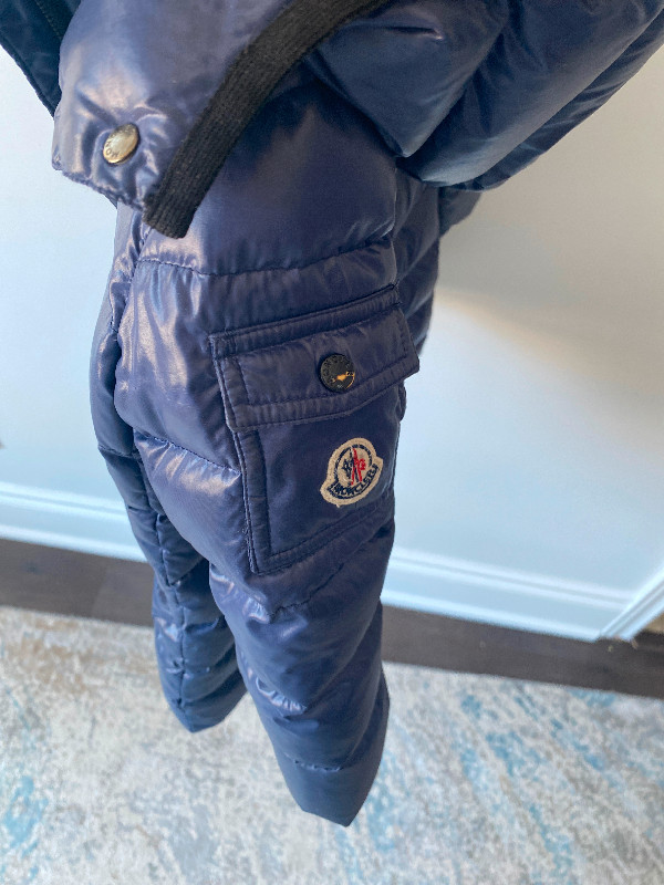 Moncler Children’s jacket in Clothing - 4T in Markham / York Region - Image 2