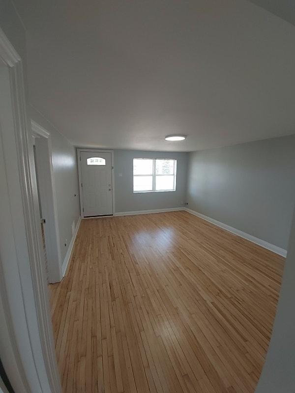 5 BEDROOM STUDENT HOME ON BUS ROUTE TO BROCK 5 MIN WALK. Long Term