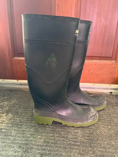 B1 / Steel Toe Rubber Boots / Size 6, View more