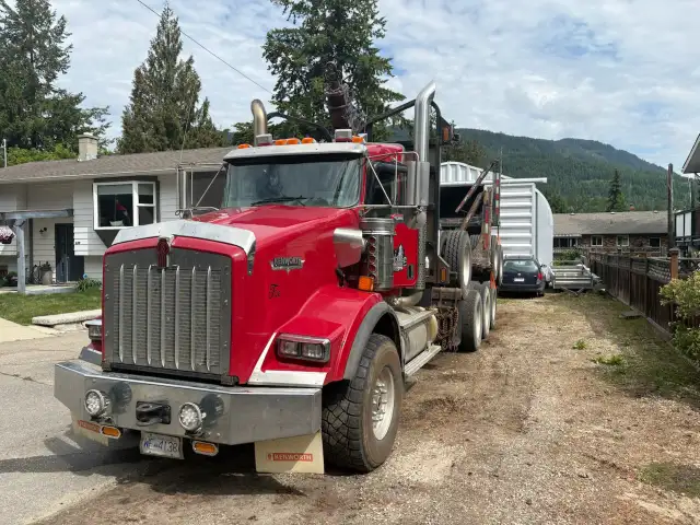 2020 Kenworth T800 in Heavy Trucks in Nelson - Image 3