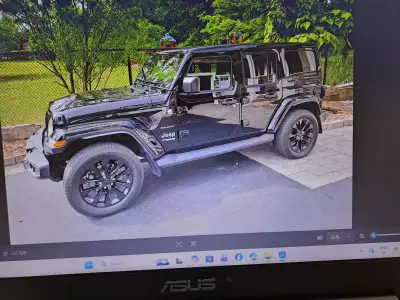 One owner Sahara JL , No accidents, Non smoker ,Well maintained, Everything works, Never off road ,...