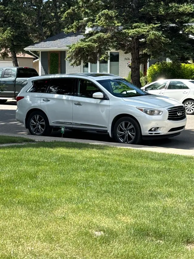 2013 Infinity JX35