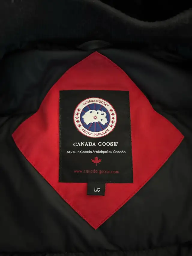 Canada Goose women’s large jacket  in Women's - Tops & Outerwear in Calgary - Image 4