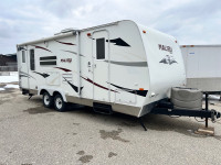 2008 Malibu 2510 camper trailer with bunks