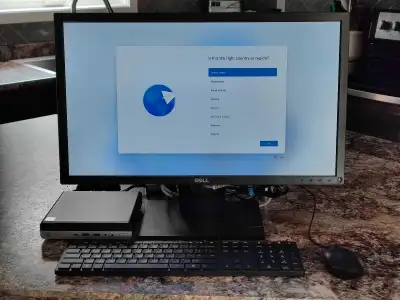 This is a fantastic deal, includes: - 9th Gen Intel 6 core i5 CPU - 256GB NVME SSD - Windows 11 - 8G...
