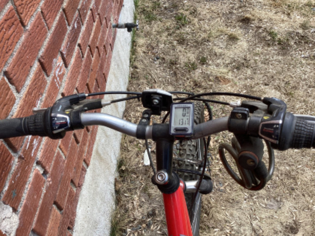 Vélo enfant 24 pouces de marque Miele dans Enfants  à Shawinigan - Image 2