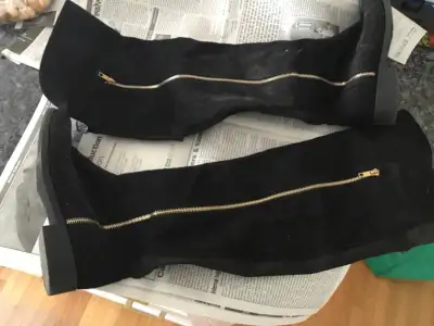 New women’s knee high zippered,size 8.5, boots for sale, View more