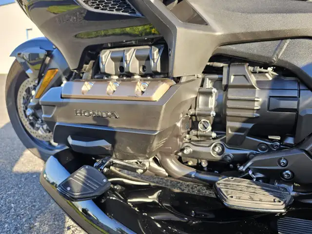 2023 Honda goldwing gl1800 dct motor trike 2624 km seulement in Touring in Longueuil / South Shore - Image 10