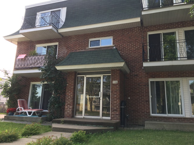 BOISBRIAND 5 1/2 PRÈS DE PLACE ROSEMÈRE. — photo 1