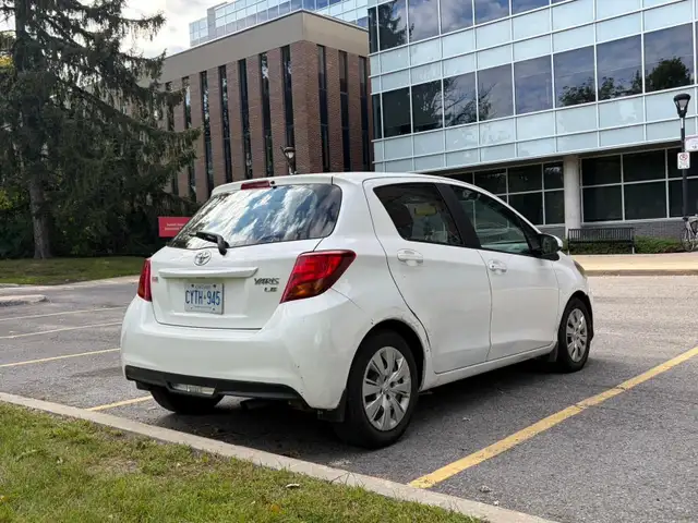 2015 Yaris LE557469074278983686
