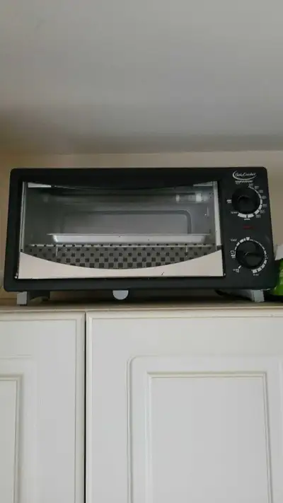 Black and decker. Like new condition. I never really used it. It was given to me.