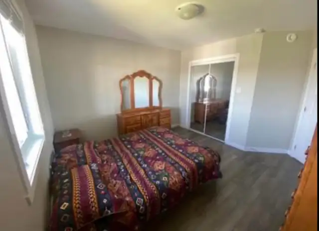 chambre à louer  En Banlieue de Saint  Georges in Long Term Rentals in St-Georges-de-Beauce - Image 3