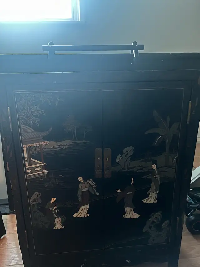 vintage Chinese style cabinet in Bookcases & Shelving Units in Gatineau - Image 6
