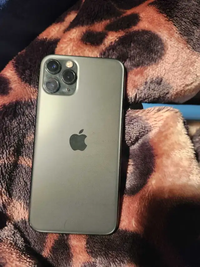 iphone 11 pro in Cell Phones in Winnipeg - Image 3