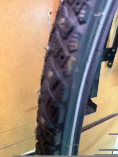 pneu  clouté pour vélo , View more