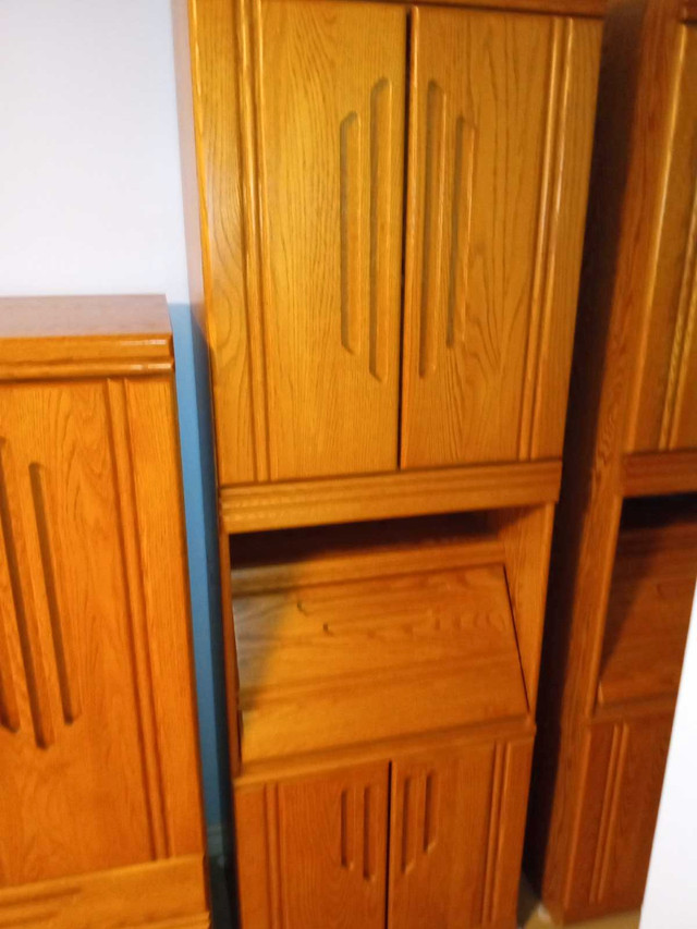 Bureaus and dressers in Dressers & Wardrobes in Red Deer - Image 3