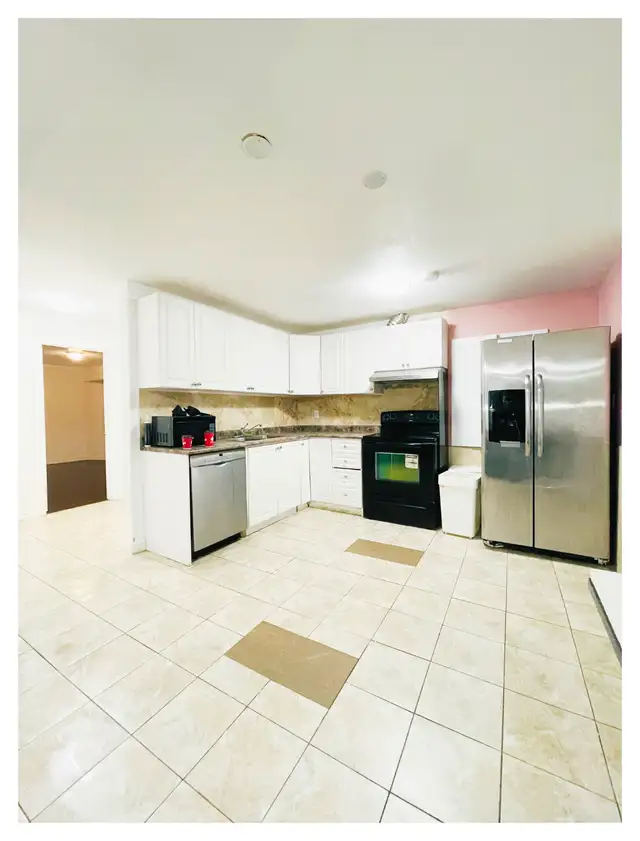 York university village room for rent in Room Rentals & Roommates in City of Toronto - Image 6