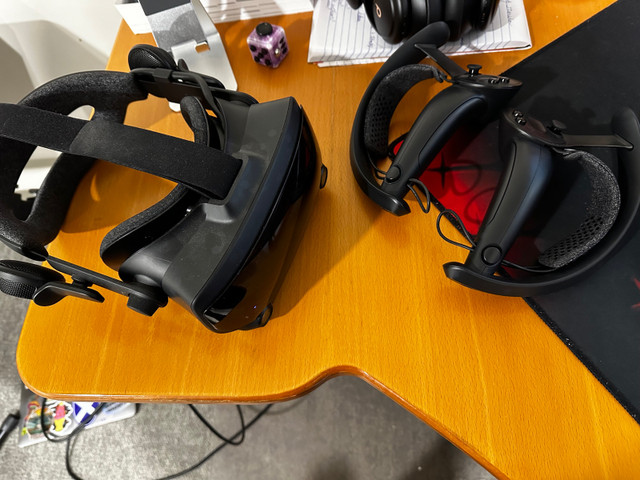 Valve Index VR Kit- Barely used, with box in Other in Markham / York Region - Image 3
