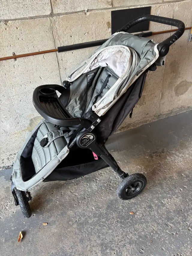 Baby Jogger City Mini GT Stroller in Strollers, Carriers & Car Seats in City of Toronto - Image 2