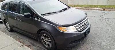 Travel in UTMOST SAFETY & COMFORT Rideshare or Personal Driver from1 to 7 passengers, 5 passengers f...