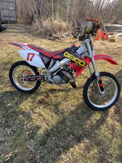 2003 Honda CR125 new top and bottom end new tires bike needs nothing ready to ride $4500 call 807 62...