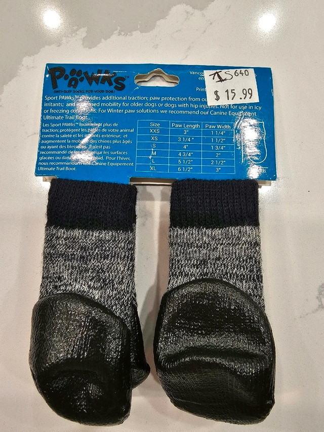 Anti-slip Dog Socks in Accessories in Belleville - Image 2