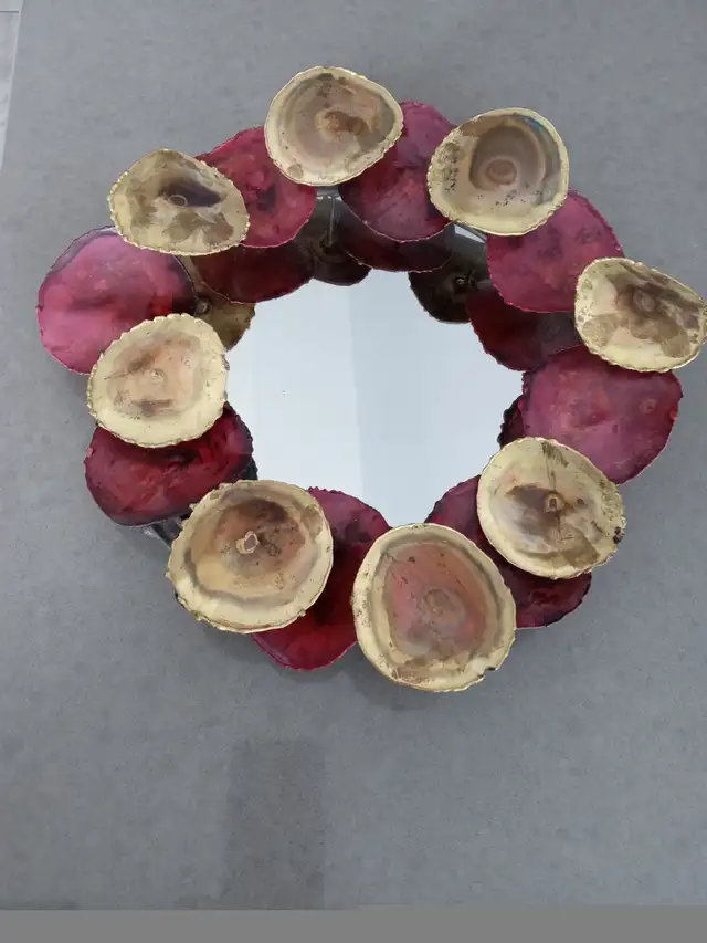 Unsigned- Brutalist Wall Mirror Sculpture in Home Décor & Accents in Ottawa - Image 3