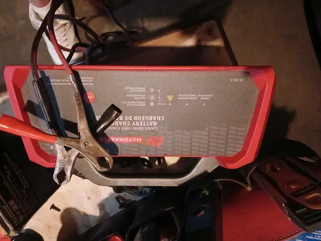 battery charger in General Electronics in Edmonton - Image 2