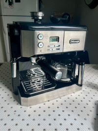 Delonghi Stainless Steel Coffee and Espresso Maker All in One