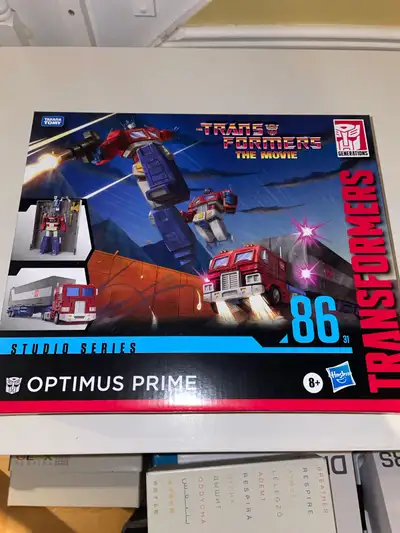 Optimus Prime - Studio Series 86, View more