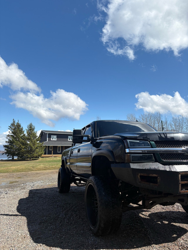 2006 lbz 2500 hd crew cab in Cars & Trucks in Sudbury