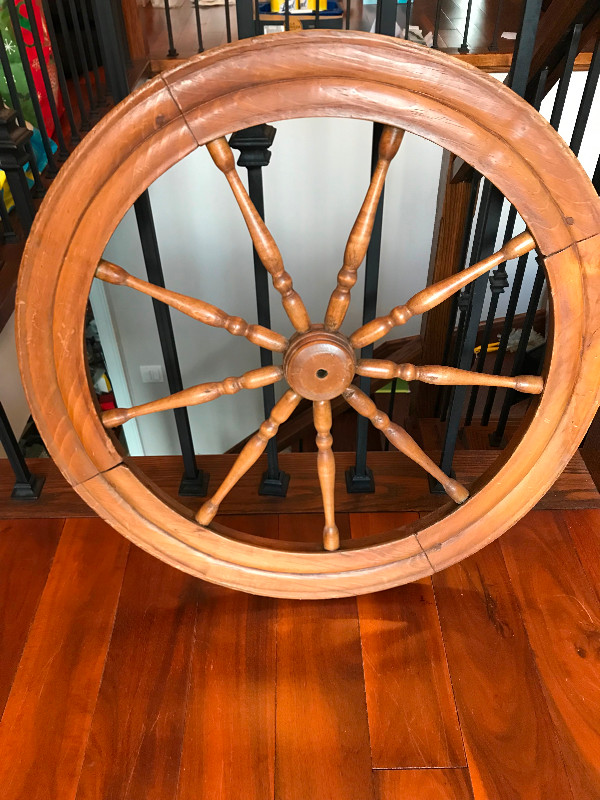 Wooden wheel from a Spinning Wheel in Arts & Collectibles in City of Toronto - Image 3