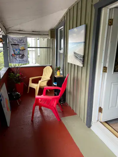 Charming 2 bedroom appartment. Large balcony, kitchen, living room, full bathroom. In Dalkeith Ontar...