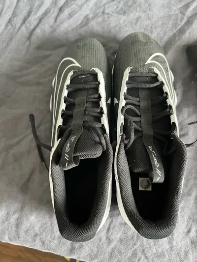Brand new never worn no deliveries no reservations first come first served